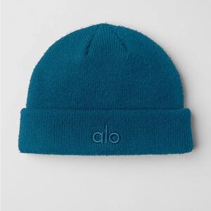 NWT Alo Yoga Notable Beanie in Eclipse Blue